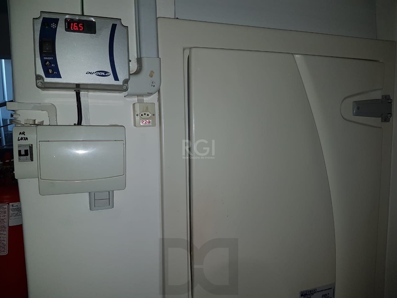 Loja para Venda - 93m², 0 dormitórios, Protásio Alves — foto 24