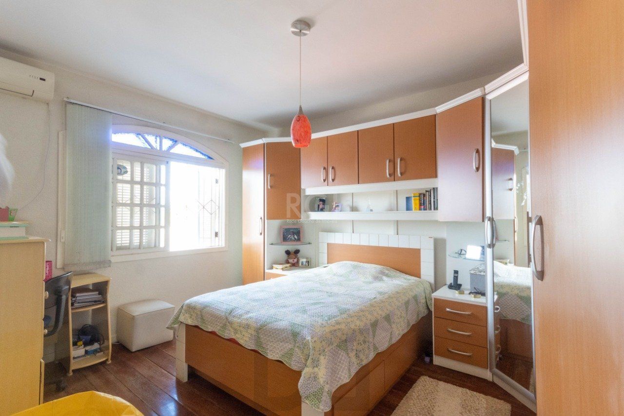Casa para Venda - 250m², 3 dormitórios, sendo 2 suites, Partenon — foto 22