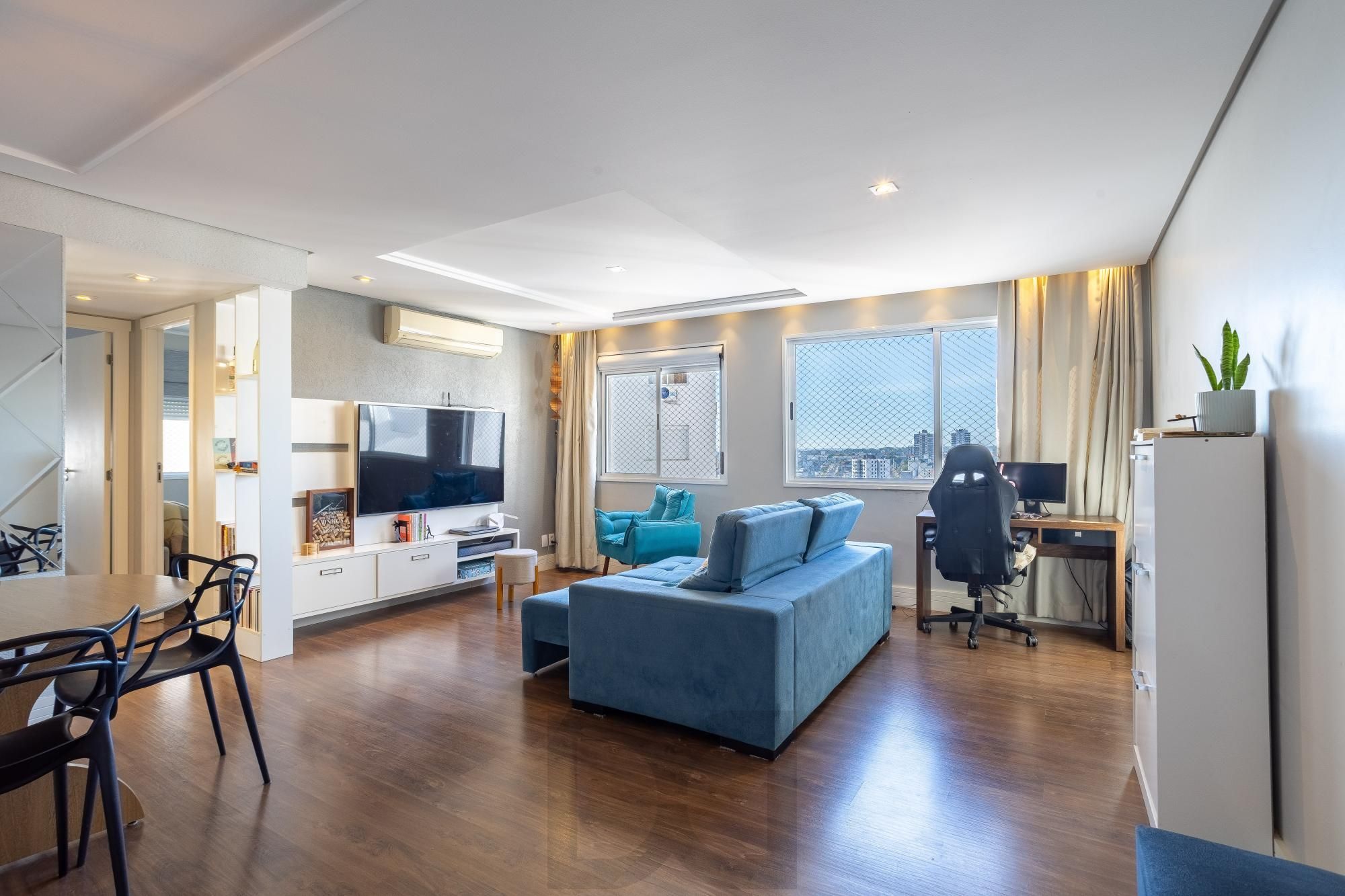 Seu Novo Lar na Vila Ipiranga: 2 Dormitórios, Suíte e Possibilidade de 3º Quarto — foto 1