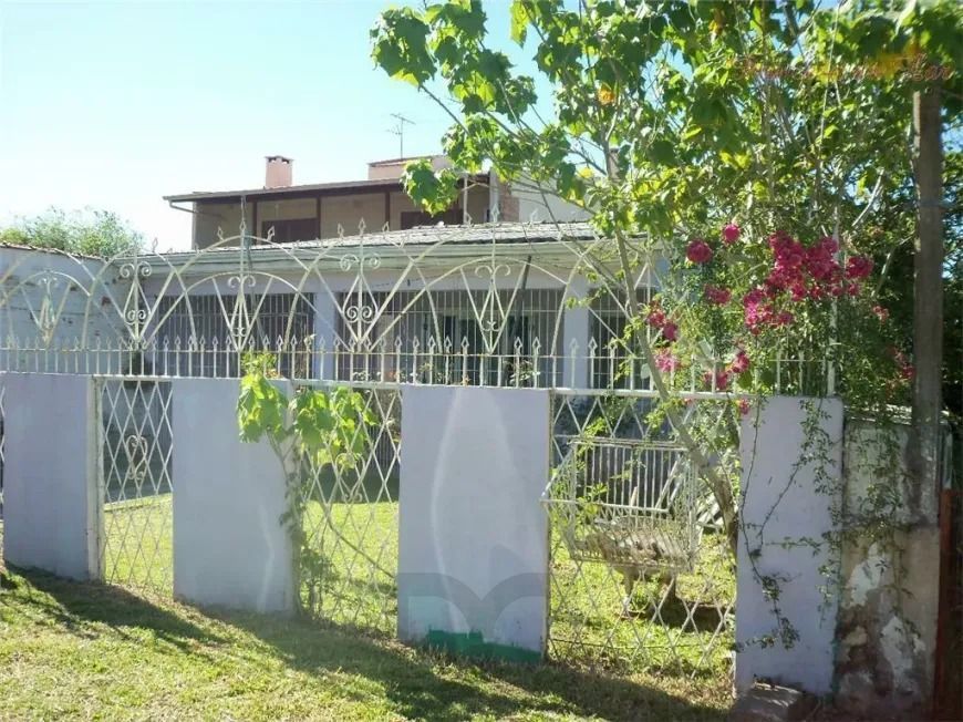 Casa a venda no bairro Ponta Grossa com 3 quartos / 1 suite / 2 banheiros / 2 vagas — foto 1