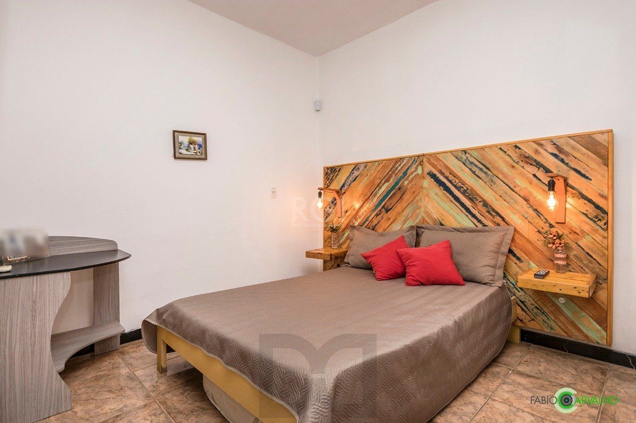 Casa para Venda - 168m², 3 dormitórios, sendo 1 suites, 3 vagas - Medianeira — foto 8