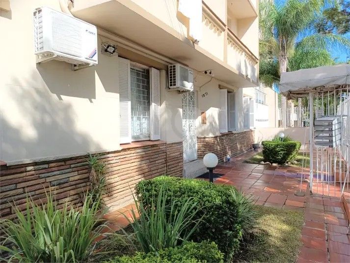 Apartamento a venda no Bairro Menino Deus / 3 Dormitórios — foto 2