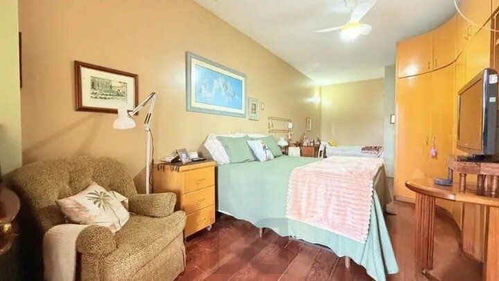 Casa de 4 dormitórios, uma suíte, pátio com piscina nos fundos e espaço para até 3 carros no Chácara das Pedras — foto 12