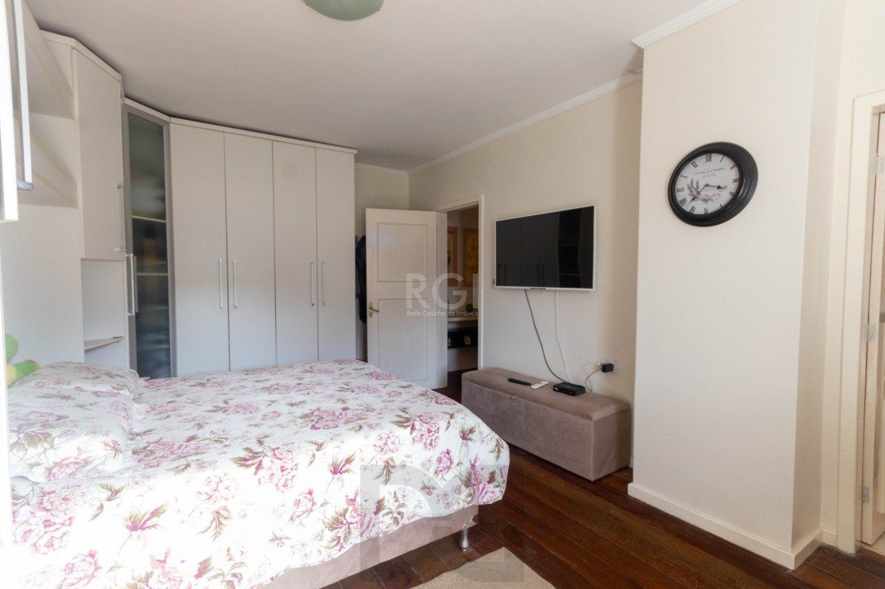 Casa para Venda - 250m², 3 dormitórios, sendo 2 suites, Partenon — foto 20