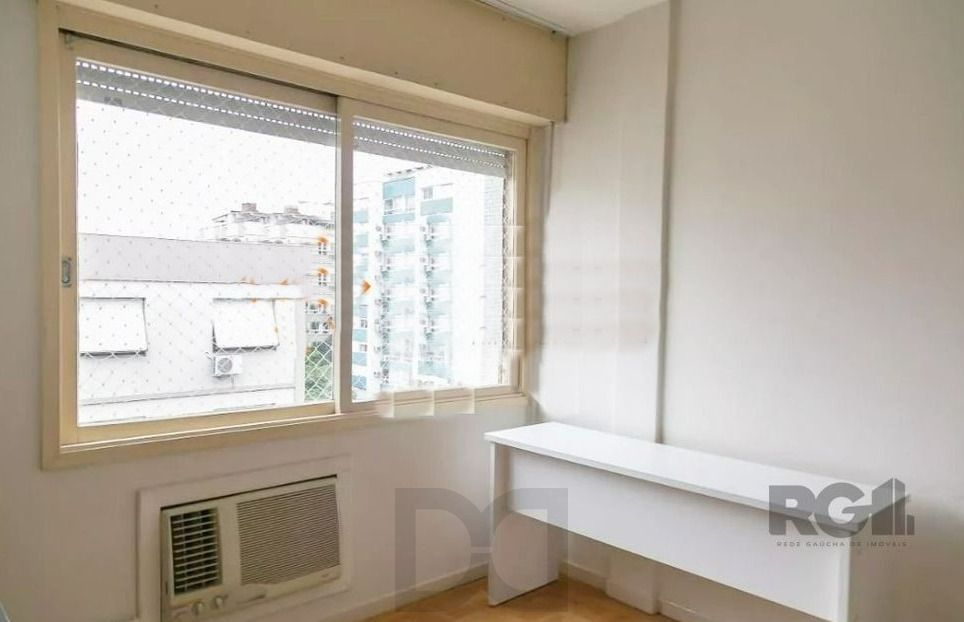 APARTAMENTO 3 DORMITÓRIOS COM GARAGEM NO BAIRRO FARROUPILHA EM PORTO ALEGRE — foto 8