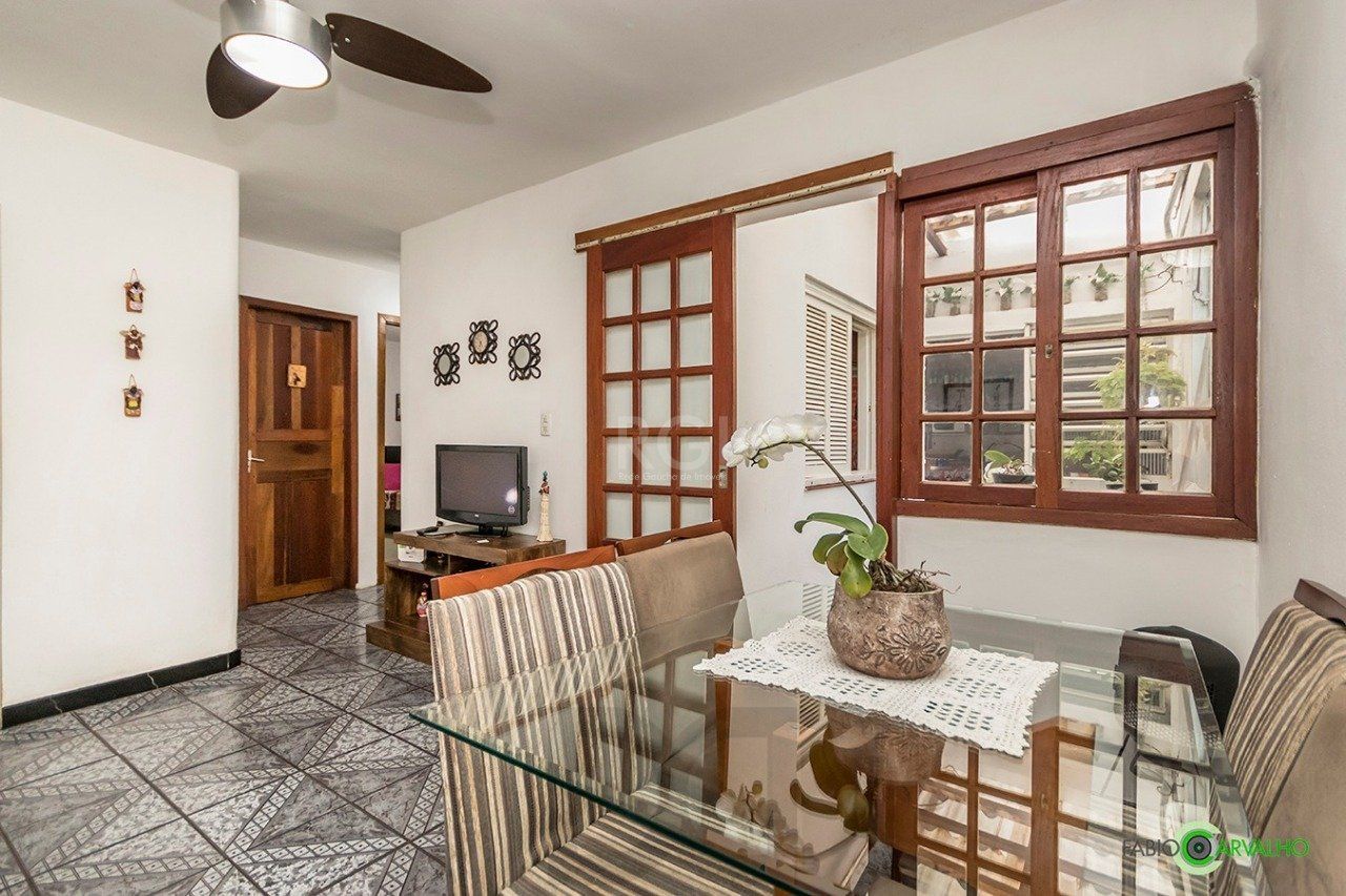 Casa para Venda - 168m², 3 dormitórios, sendo 1 suites, 3 vagas - Medianeira — foto 21