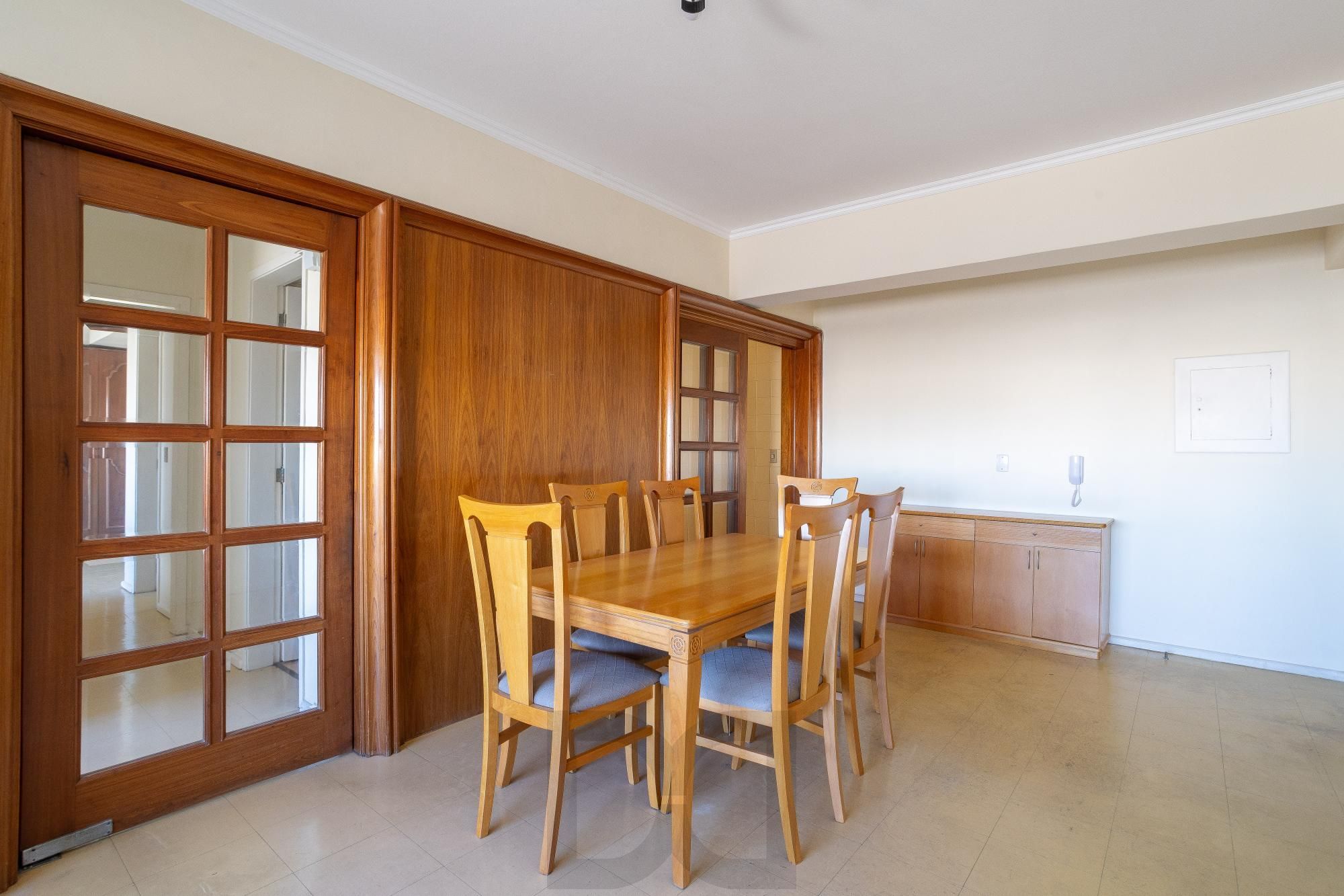 Apartamento de 2 dorm./ na Av. Independência, / Em frente ao Complexo Hospitalar Santa Casa e próximo à UFRGS. — foto 8