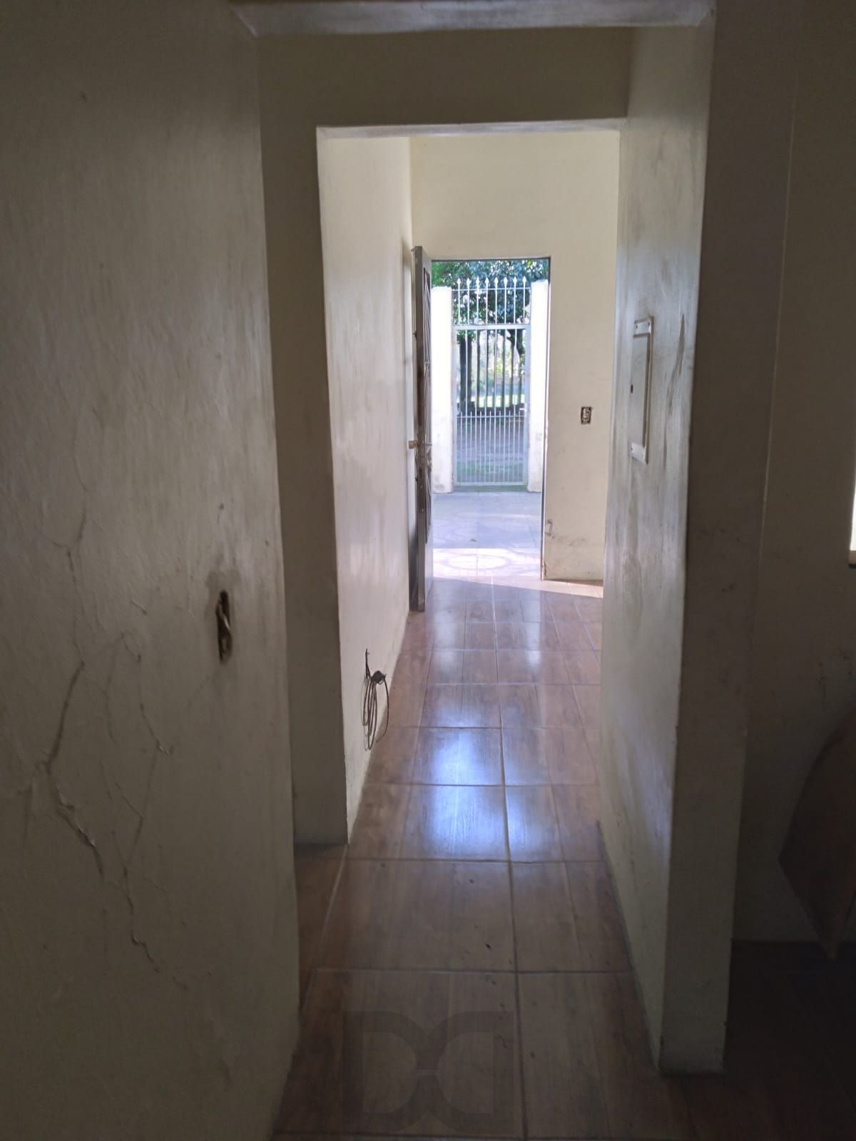 Casa com 2 dorm. de alvenaria em região arborizanada. — foto 9