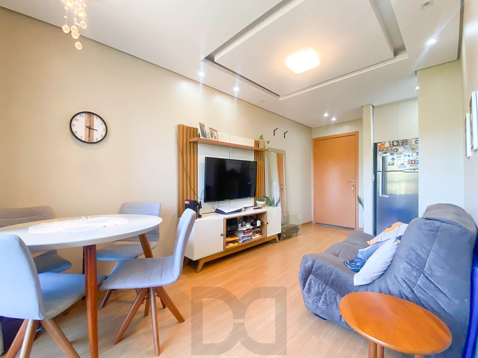 Apartamento / 2 Quartos / Sacada e Churrasqueira / 1 Vaga / Santa Fé / Porto Alegre / RS — foto 2