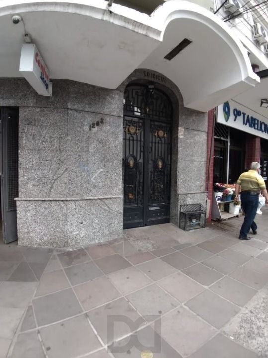 Apartamento 102m² 3 Dormitórios na avenida Venancio Aires/ Próximo hospital Clinicas e Brik da Redenção — foto 7