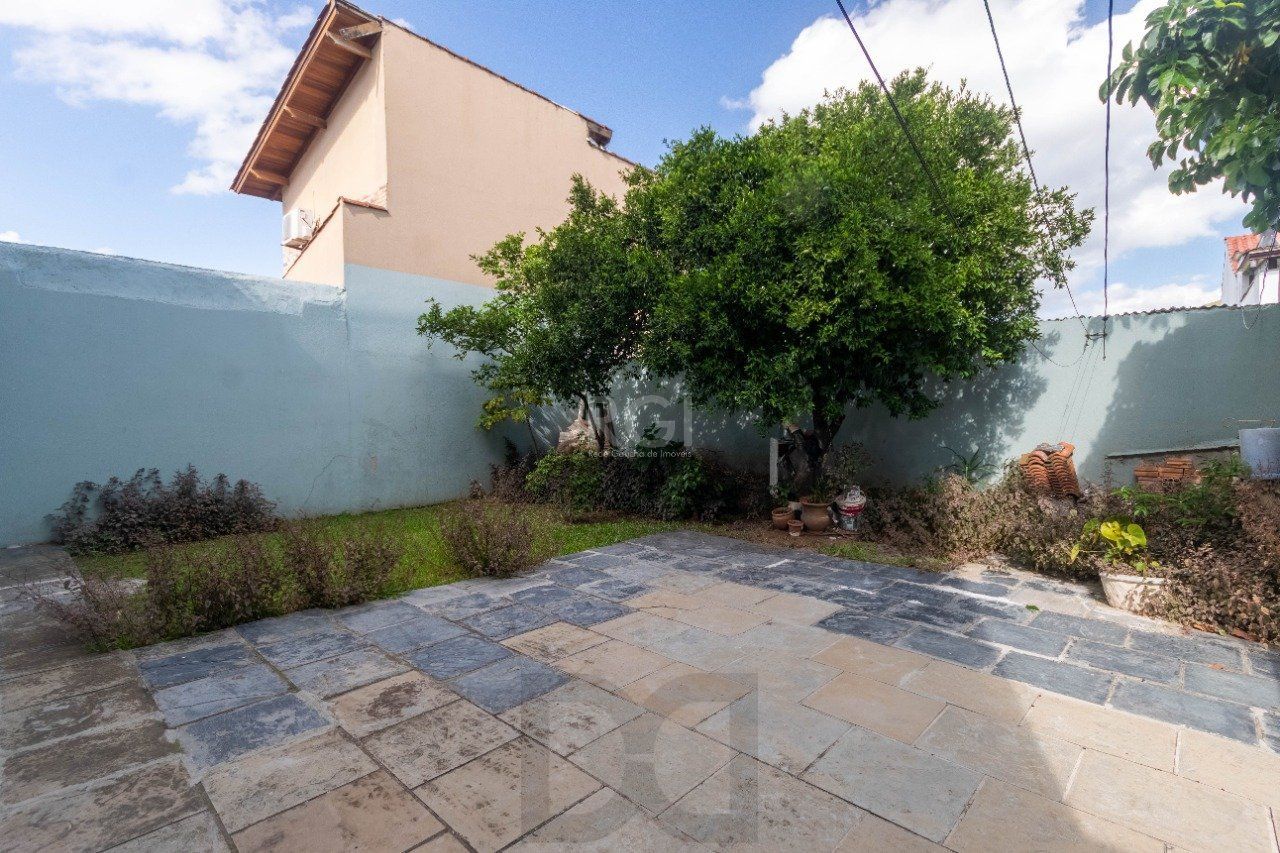 Casa para Venda - 250m², 3 dormitórios, sendo 2 suites, Partenon — foto 38