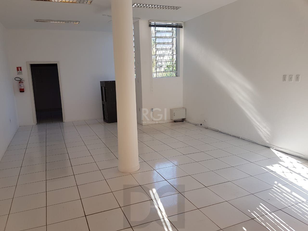 Loja para Venda - 93m², 0 dormitórios, Protásio Alves — foto 9