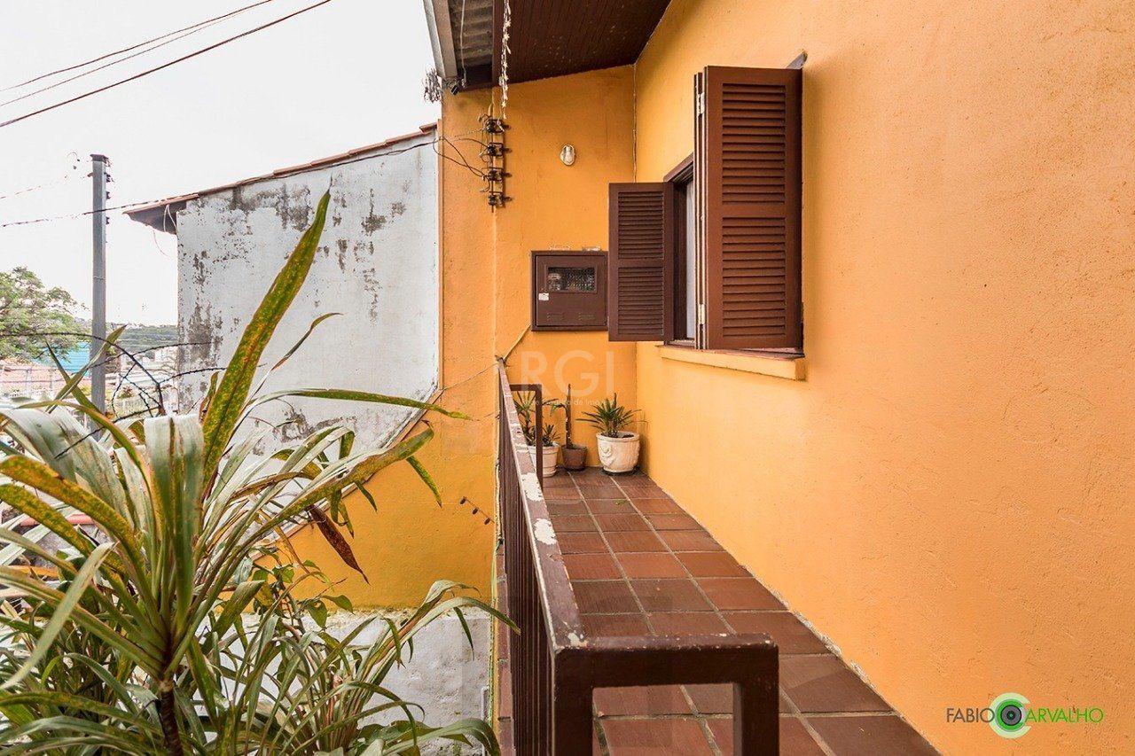 Casa para Venda - 168m², 3 dormitórios, sendo 1 suites, 3 vagas - Medianeira — foto 47