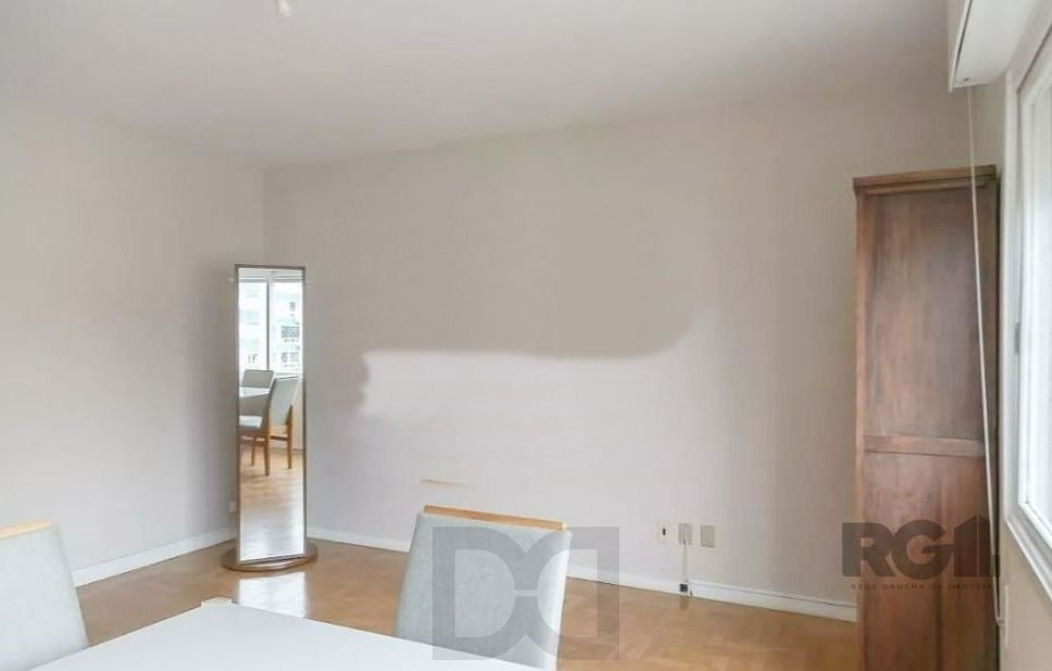 APARTAMENTO 3 DORMITÓRIOS COM GARAGEM NO BAIRRO FARROUPILHA EM PORTO ALEGRE — foto 5
