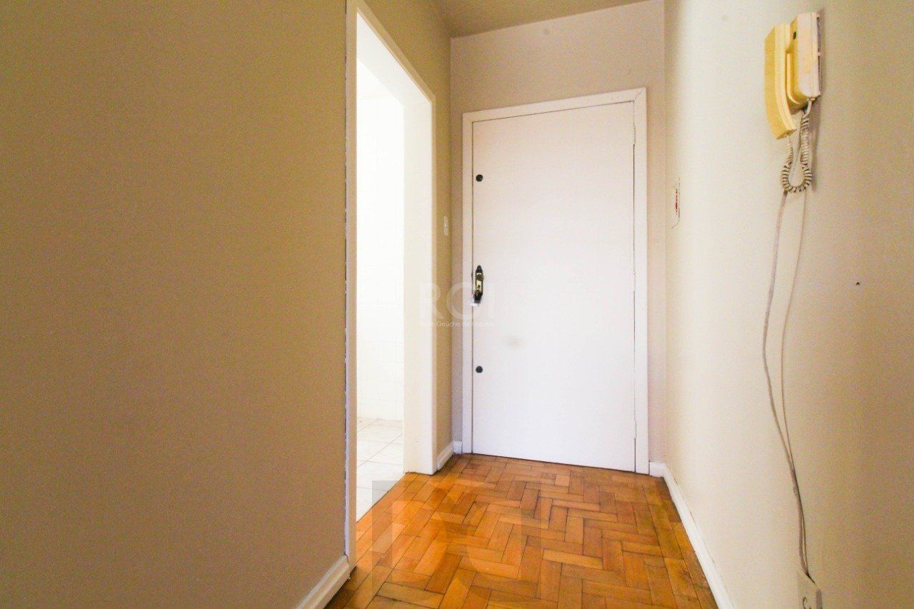 Apartamento para Venda - 73.01m², 2 dormitórios, 1 vaga - Menino Deus — foto 4