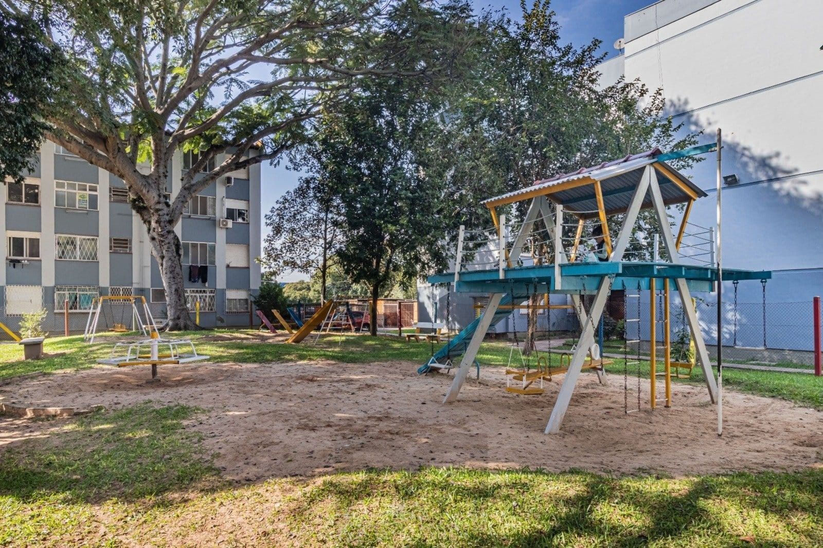 Apartamento de 2 dormitórios, no bairro Humaitá, em Porto Alegre — foto 15
