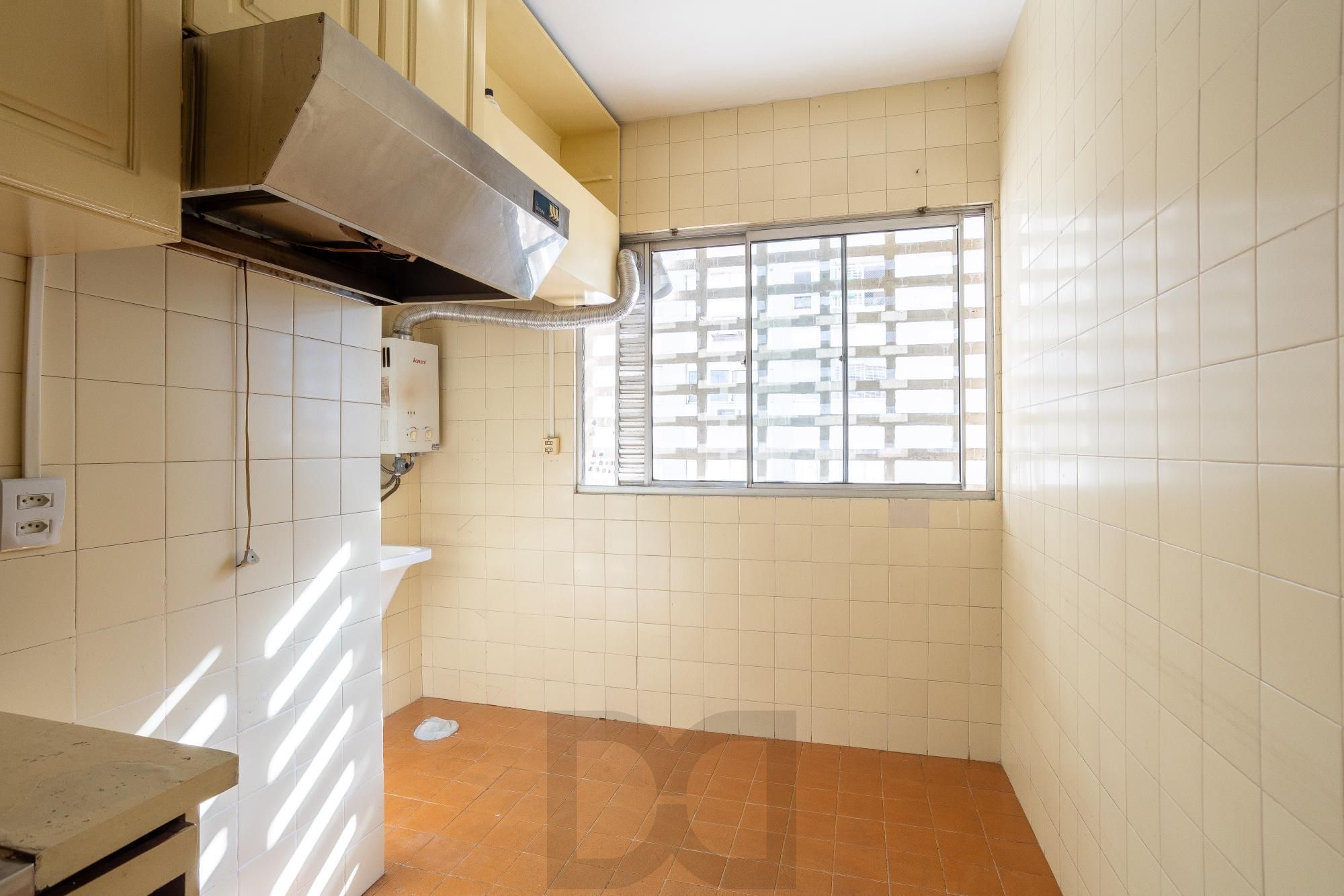 Apartamento de 2 dorm./ na Av. Independência, / Em frente ao Complexo Hospitalar Santa Casa e próximo à UFRGS. — foto 5