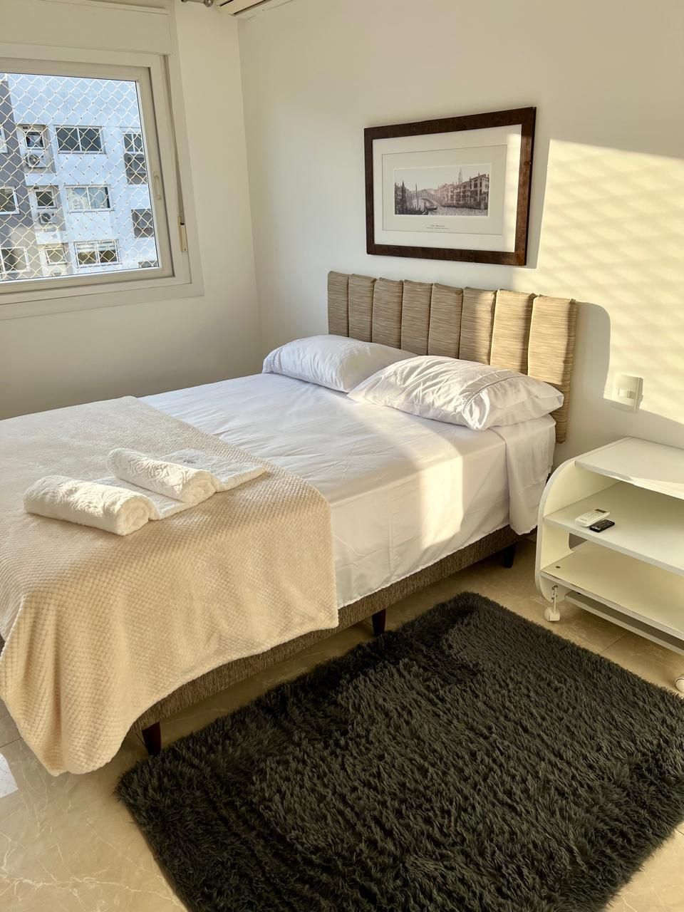 Apartamento 2 dormitórios sendo 1 suíte, semi-mobiliado no Jardim Lindóia — foto 3