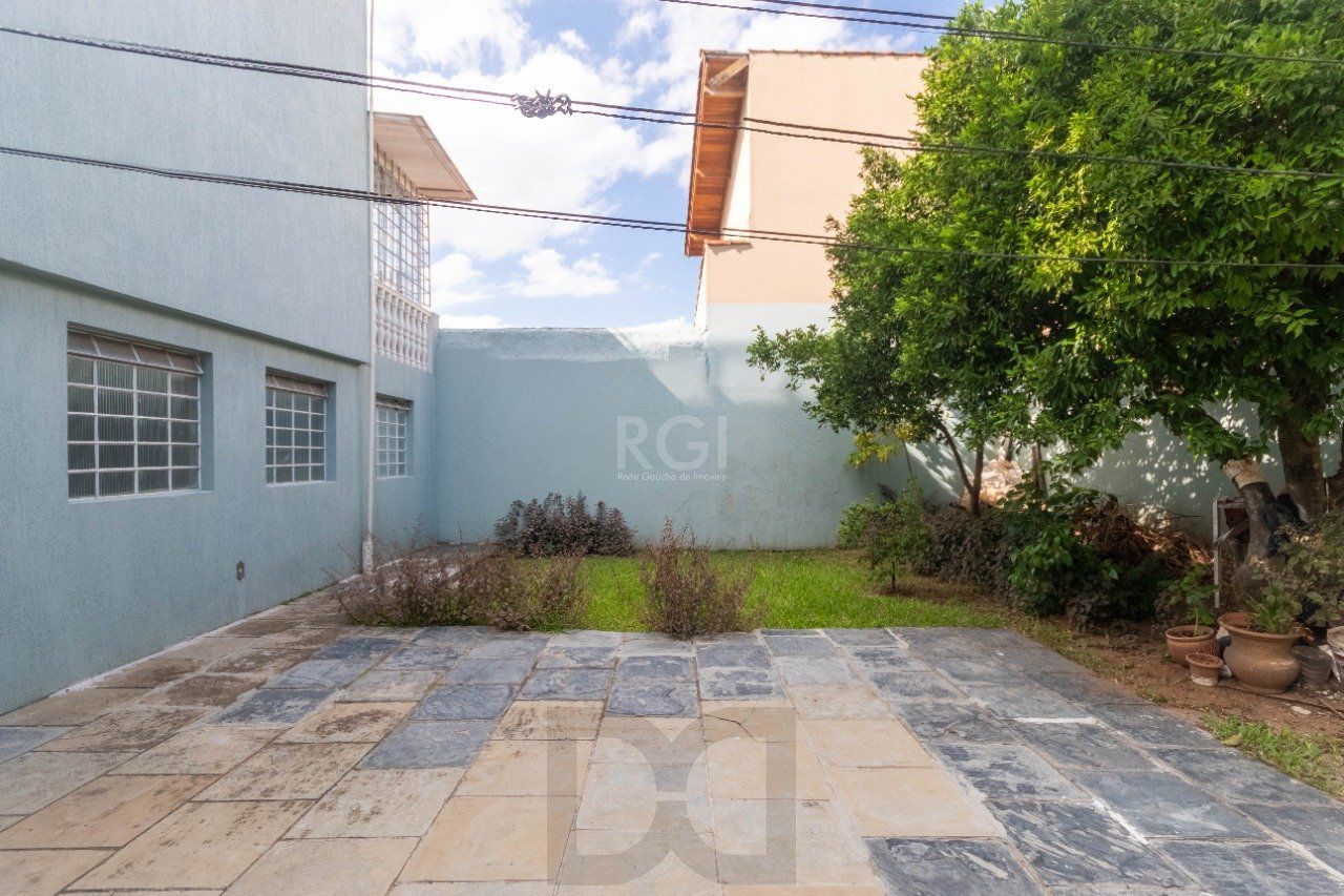 Casa para Venda - 250m², 3 dormitórios, sendo 2 suites, Partenon — foto 39