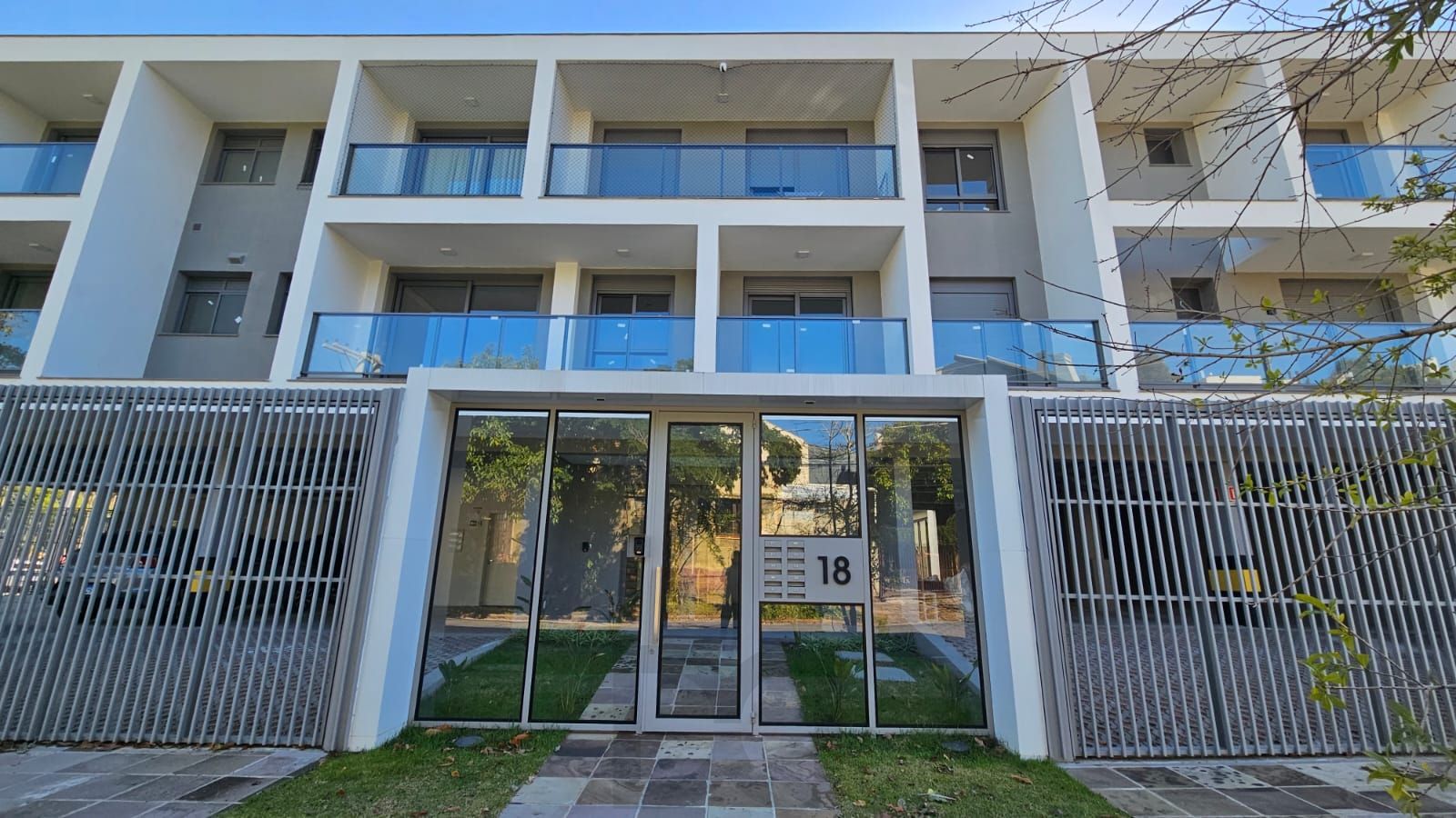 Apartamento Novo com 2 Vagas e Sacada na Chácara das Pedras — foto 1