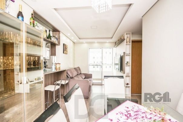 Apartamento com 2 quartos, sala, cozinha, sacada com churrasqueira e 1 vaga. — foto 3
