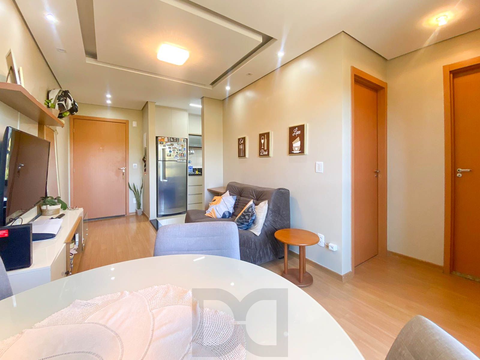 Apartamento / 2 Quartos / Sacada e Churrasqueira / 1 Vaga / Santa Fé / Porto Alegre / RS — foto 3