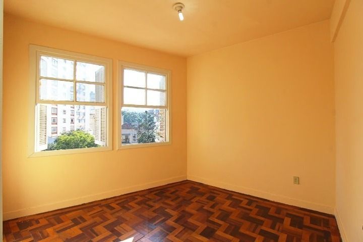 Apartamento 102m² 3 Dormitórios na avenida Venancio Aires/ Próximo hospital Clinicas e Brik da Redenção — foto 2