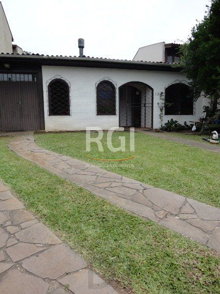 Casa para Venda - 100m², 3 dormitórios, 4 vagas - Guarujá — foto 1