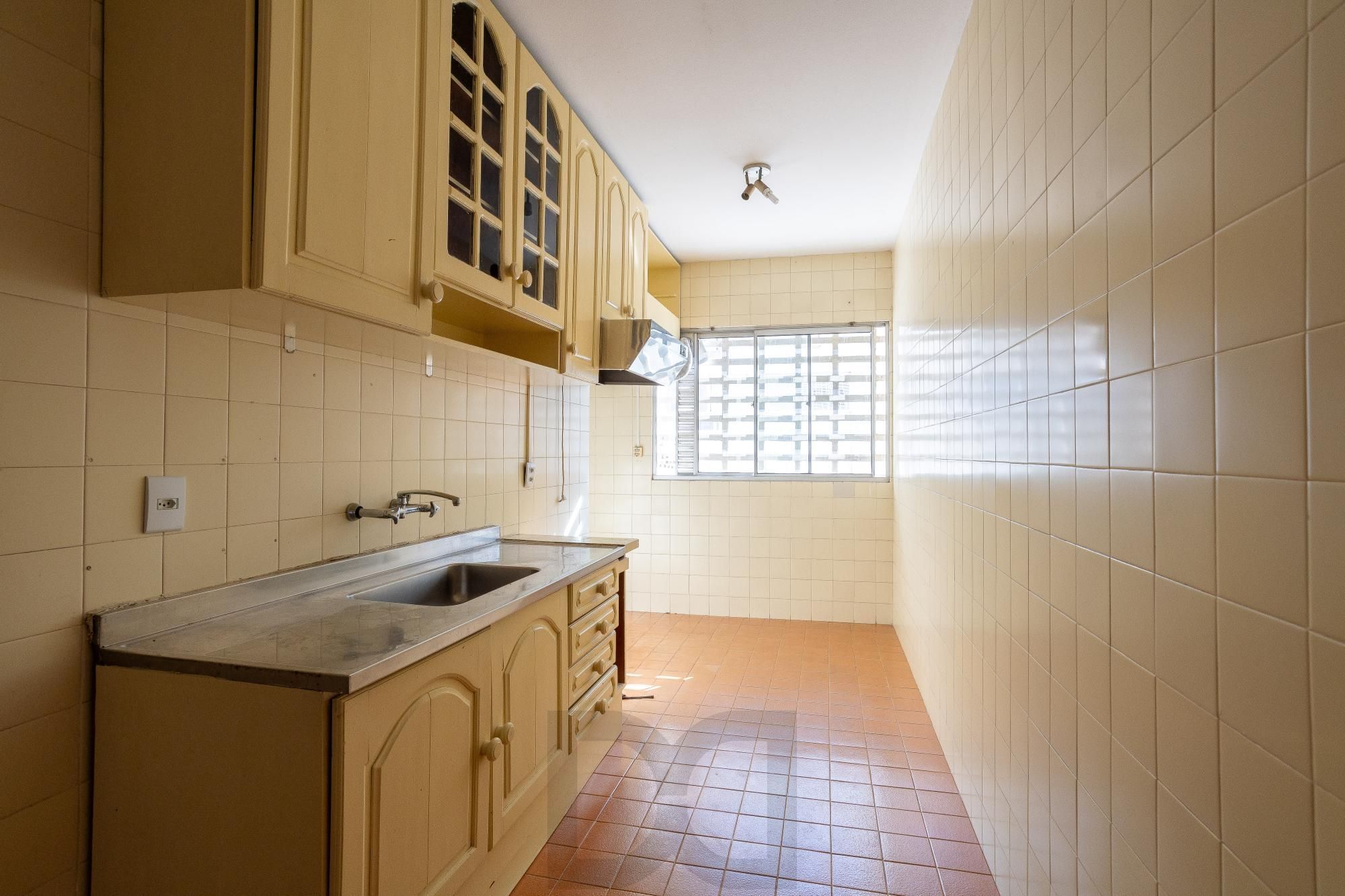 Apartamento de 2 dorm./ na Av. Independência, / Em frente ao Complexo Hospitalar Santa Casa e próximo à UFRGS. — foto 6
