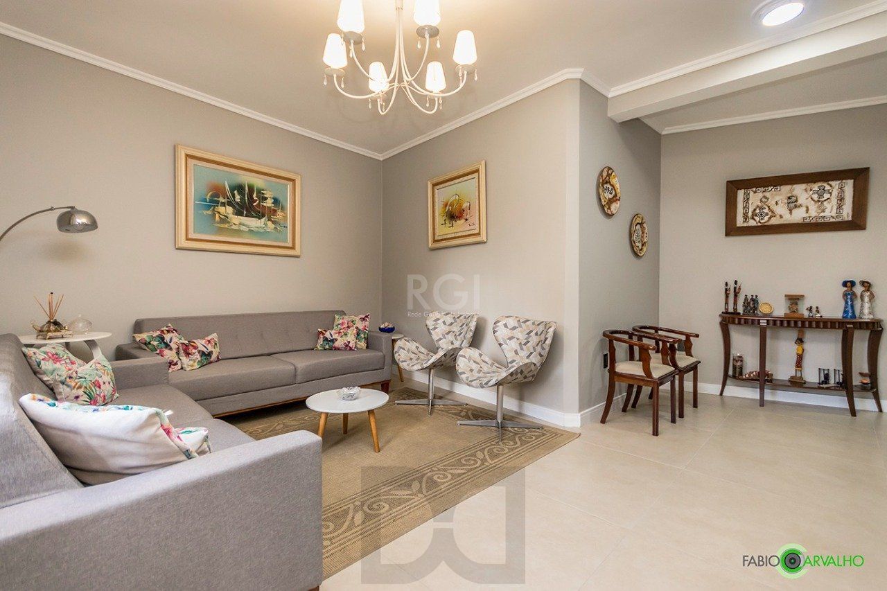 Sobrado para Venda - 335m², 4 dormitórios, sendo 2 suites, 3 vagas - Petrópolis — foto 2