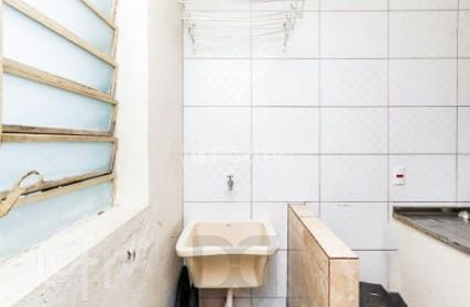 Apartamento 2 quartos, piso laminado, garagem coberta, próximo á UNIRRITER e 4 quadras Protásio Alves. — foto 9