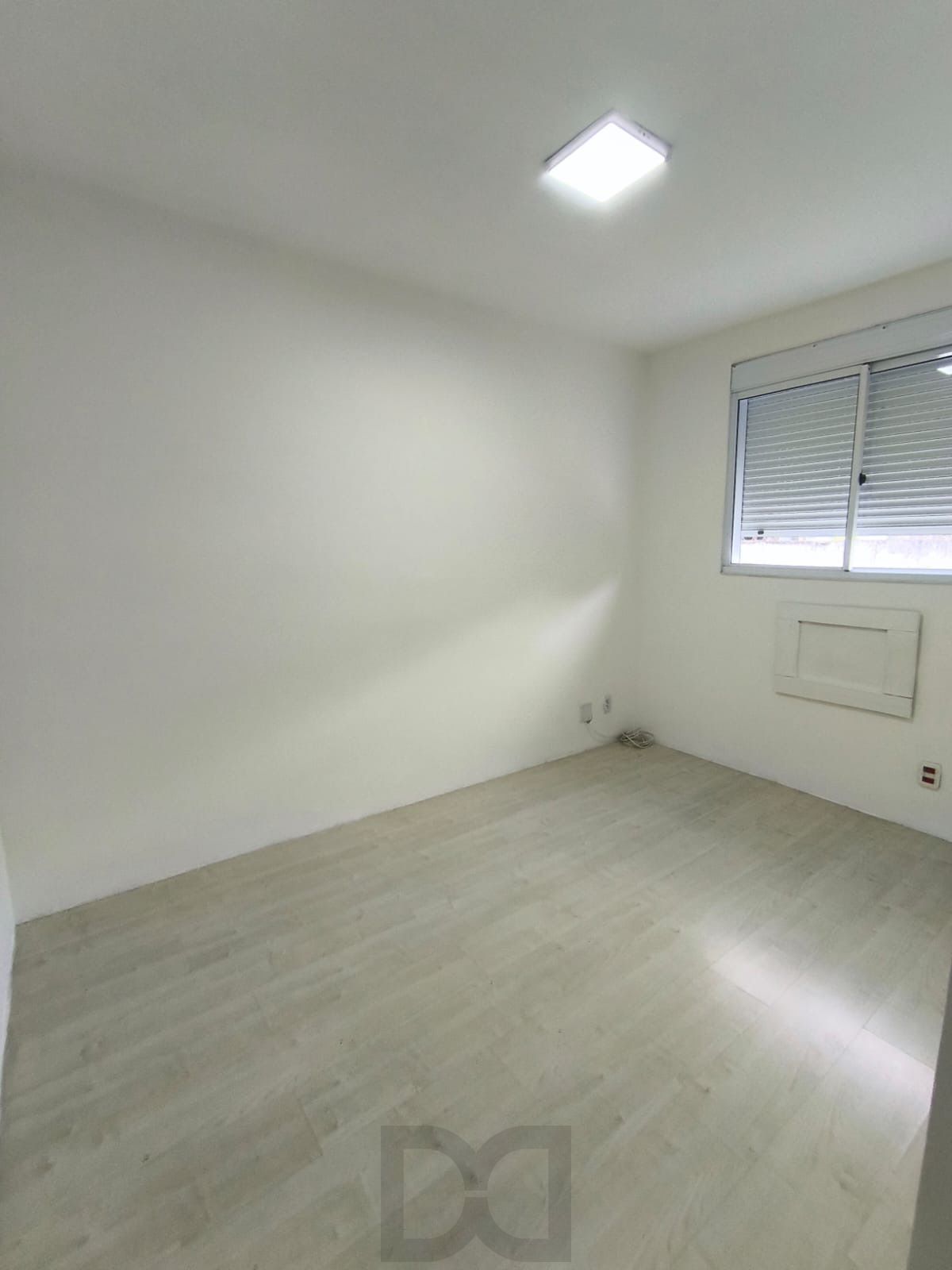 ÓTIMO APARTAMENTO COM SACADA A VENDA, APROVEITE A OPORTUNIDADE! — foto 4
