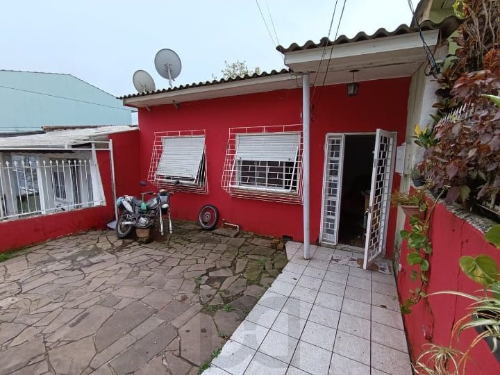 Casa com 3 quartos/dormitorios, vaga/ box garagem, no Bairro Aparício Borges, em Porto Alegre/RS — foto 2