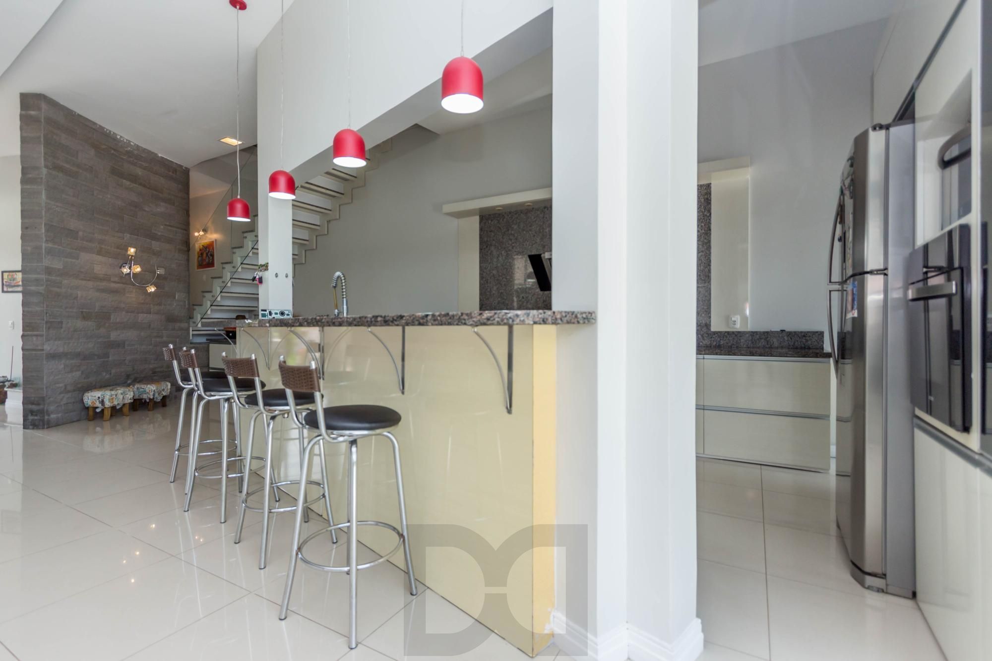 Casa Alto Padrão 3 dormitórios, 2 suítes, 4 banheiros, 4 vagas/box, Bairro Santo Antonio em Porto Alegre RS — foto 8