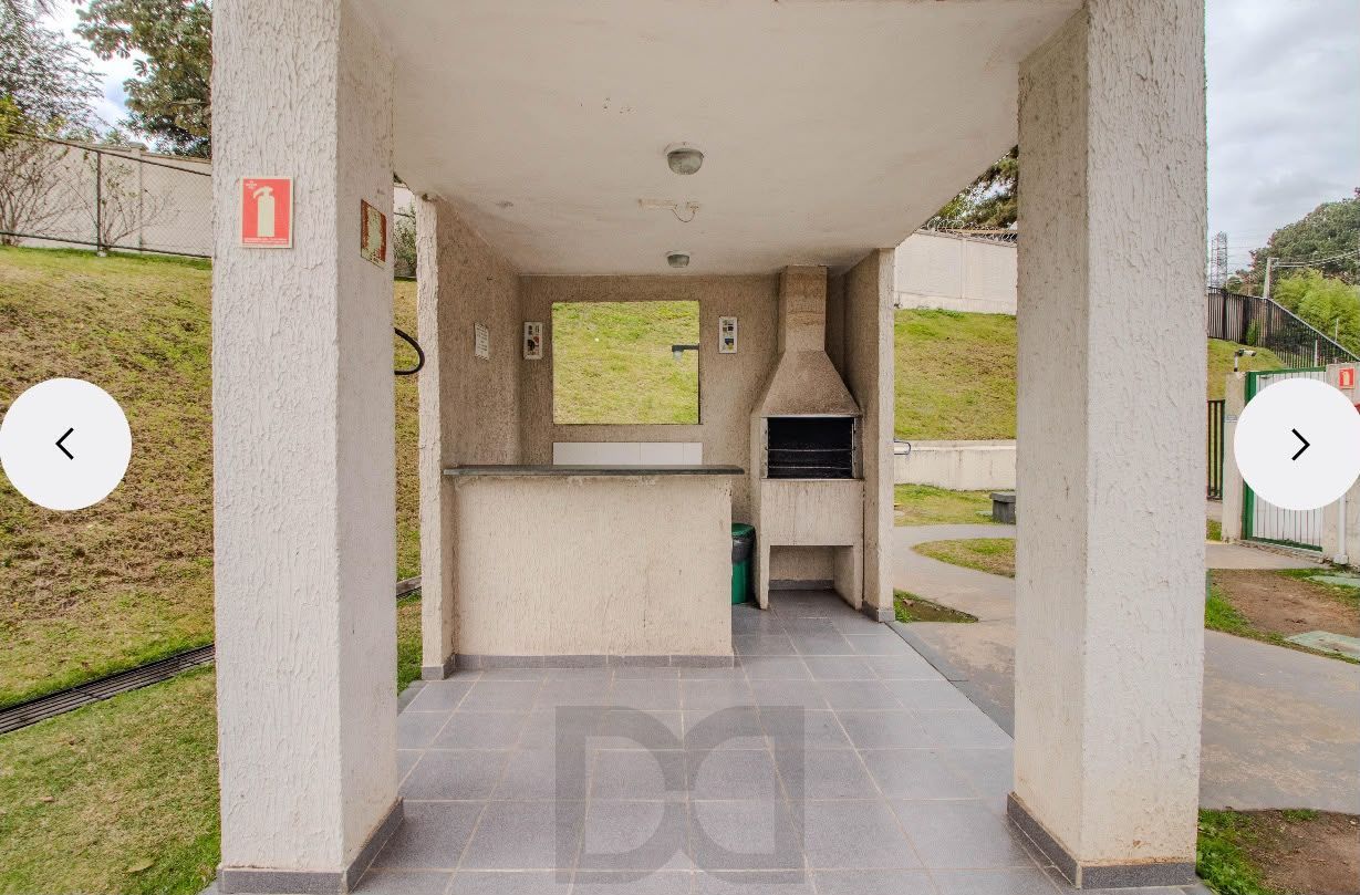 Apartamento Reformado com 2 Dormitórios e Excelente Localização — foto 13
