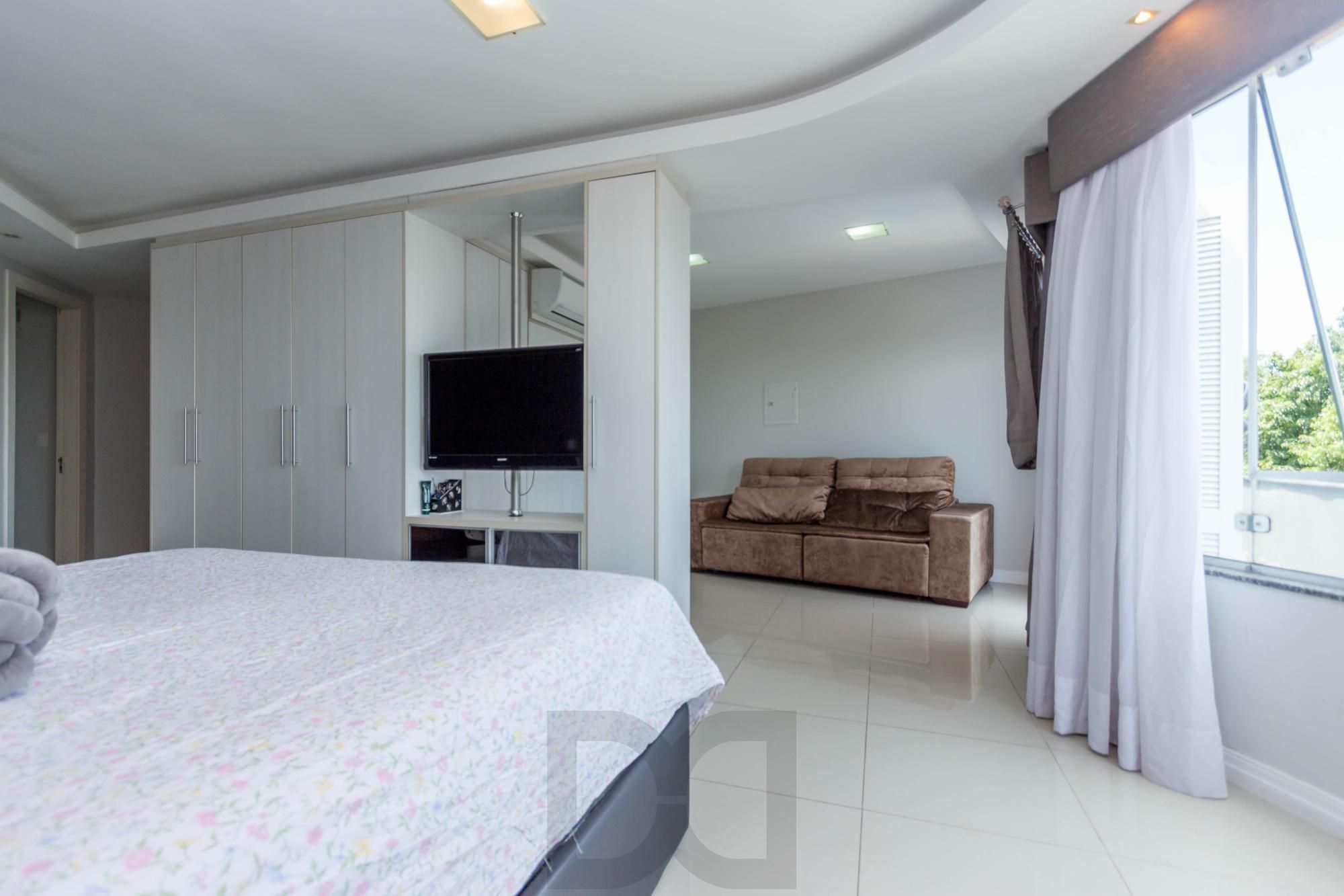Casa Alto Padrão 3 dormitórios, 2 suítes, 4 banheiros, 4 vagas/box, Bairro Santo Antonio em Porto Alegre RS — foto 29