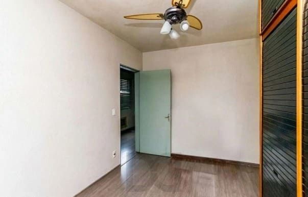 Apartamento 2 quartos, piso laminado, garagem coberta, próximo á UNIRRITER e 4 quadras Protásio Alves. — foto 10