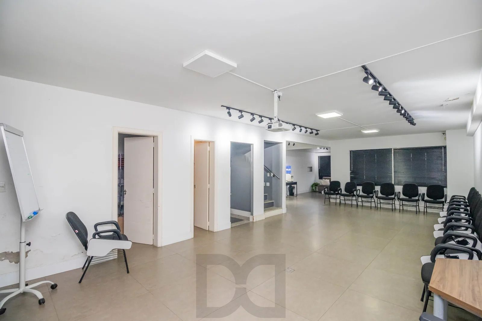 Casa a venda, 4 quartos, 2 vagas, 4 banheiros, Bairro Chacara das Pedras, em Porto Alegre/RS — foto 14