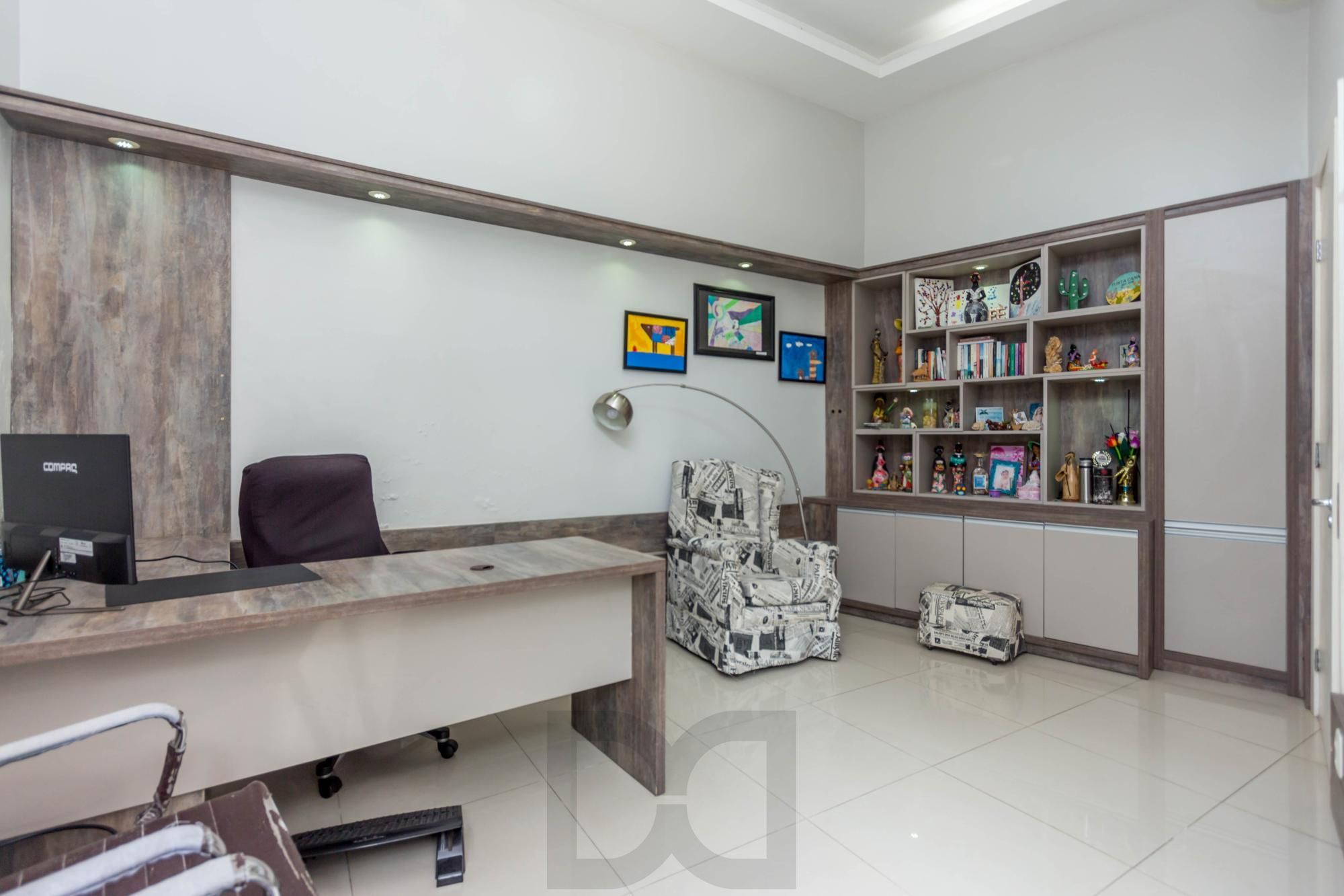 Casa Alto Padrão 3 dormitórios, 2 suítes, 4 banheiros, 4 vagas/box, Bairro Santo Antonio em Porto Alegre RS — foto 17