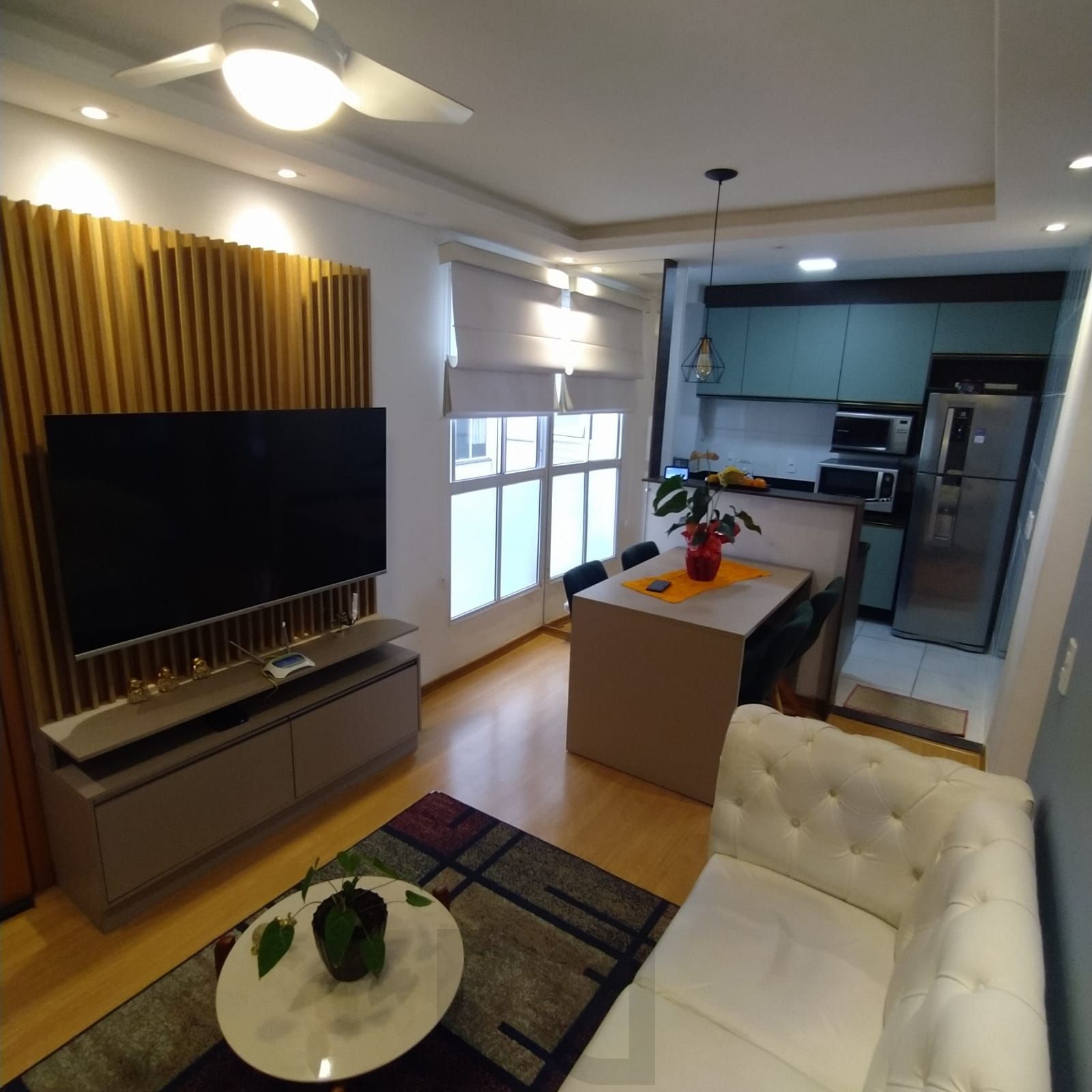 Apartamento de 2 dormitórios, mobiliado, com vaga exclusiva de estacionamento — foto 2