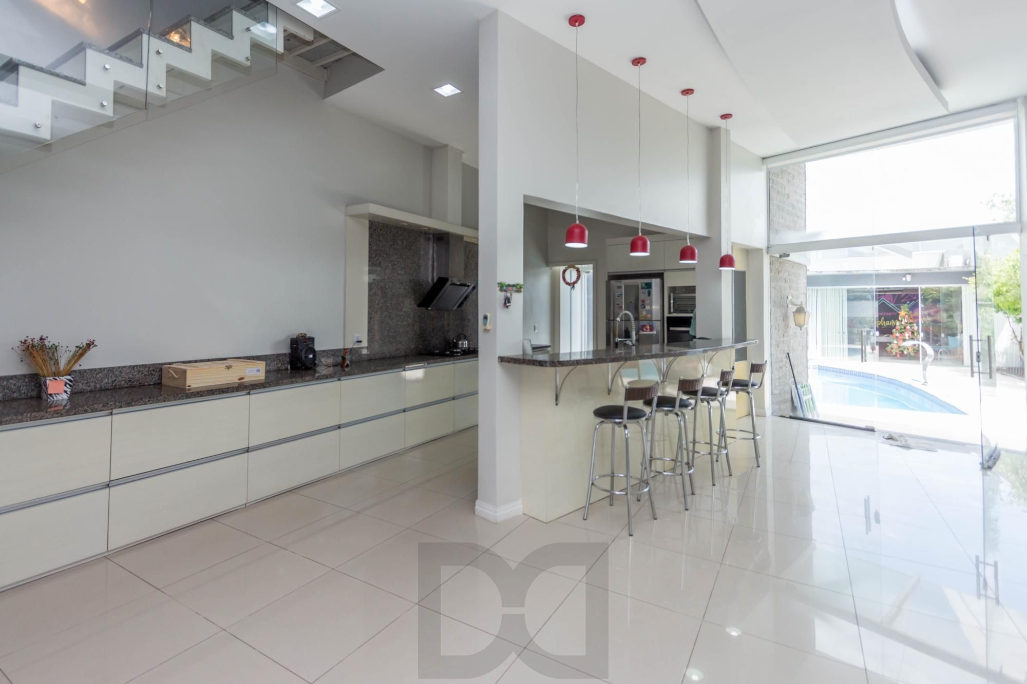 Casa Alto Padrão 3 dormitórios, 2 suítes, 4 banheiros, 4 vagas/box, Bairro Santo Antonio em Porto Alegre RS — foto 10