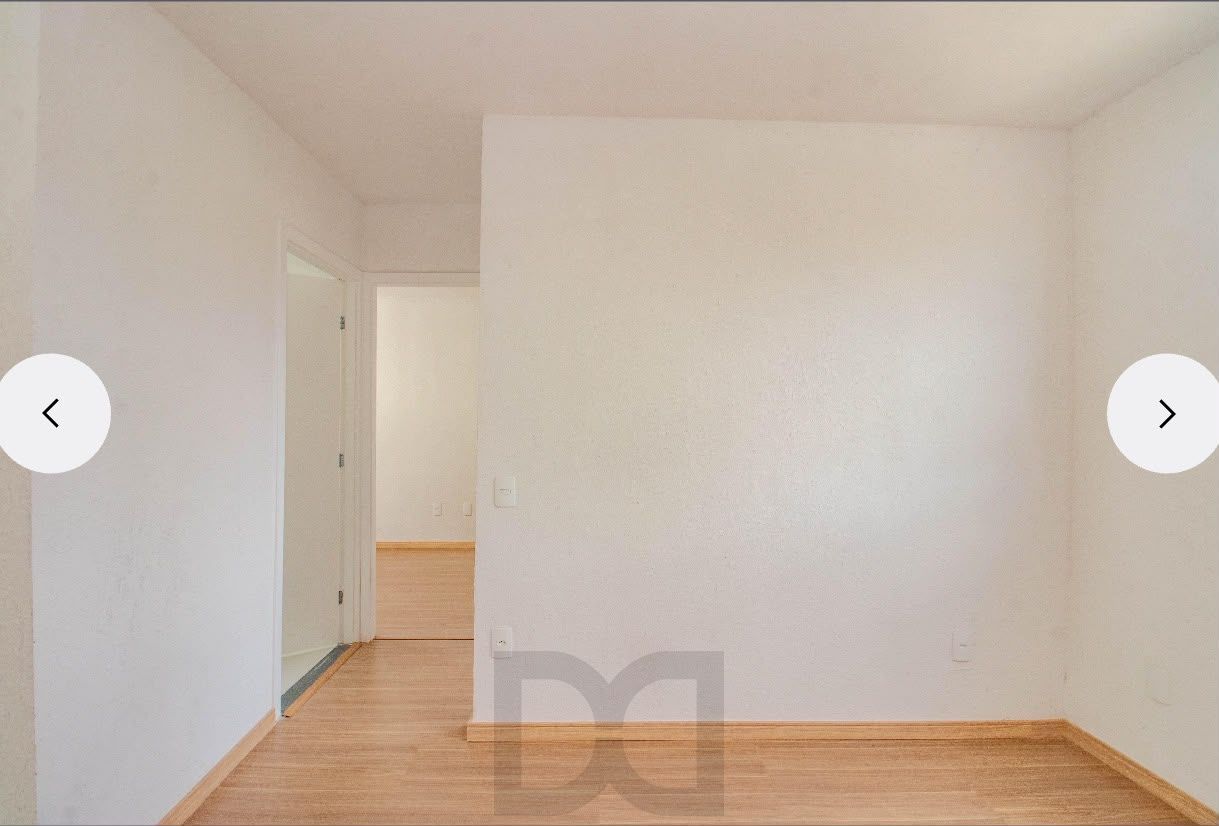 Apartamento Reformado com 2 Dormitórios e Excelente Localização — foto 1