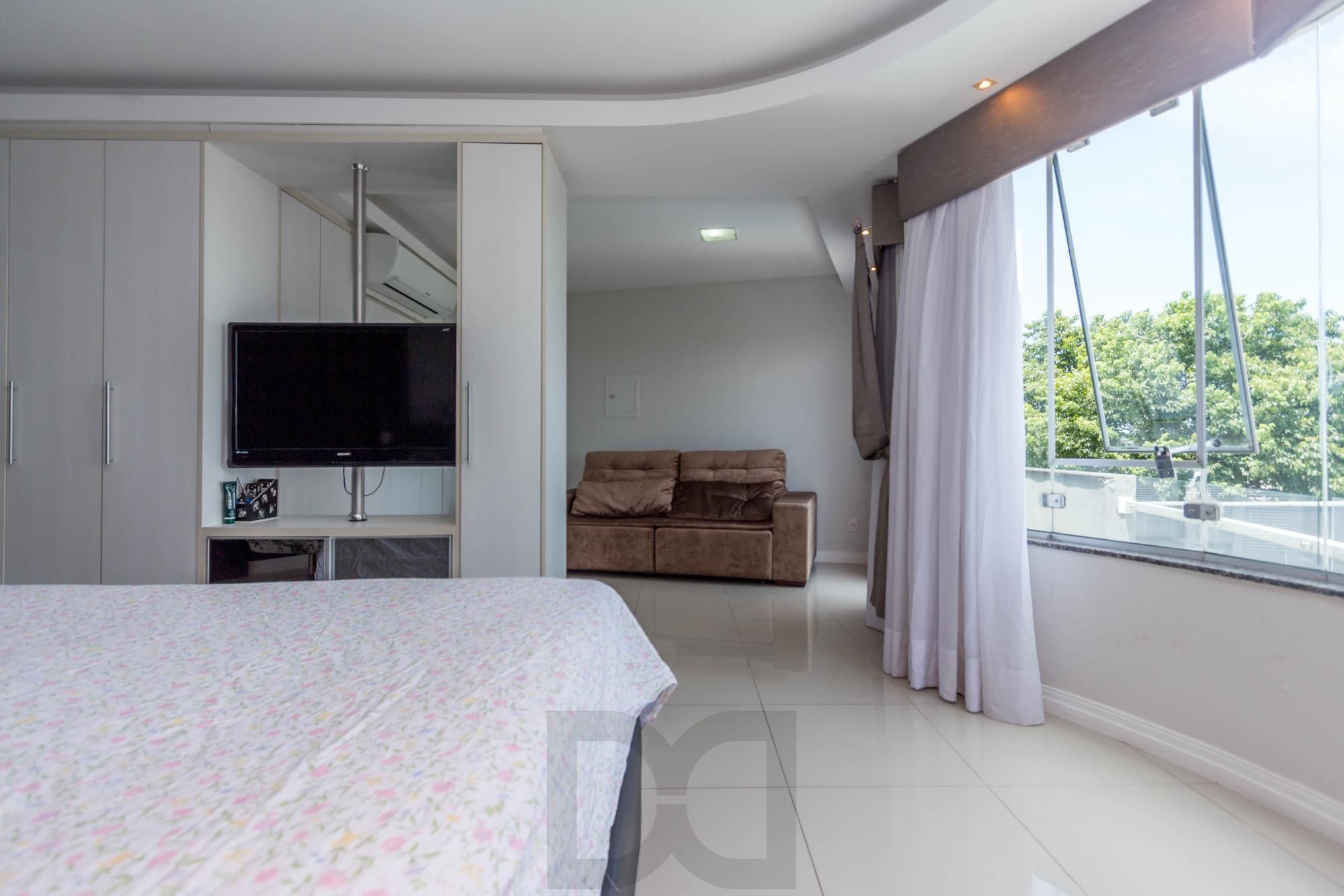Casa Alto Padrão 3 dormitórios, 2 suítes, 4 banheiros, 4 vagas/box, Bairro Santo Antonio em Porto Alegre RS — foto 30