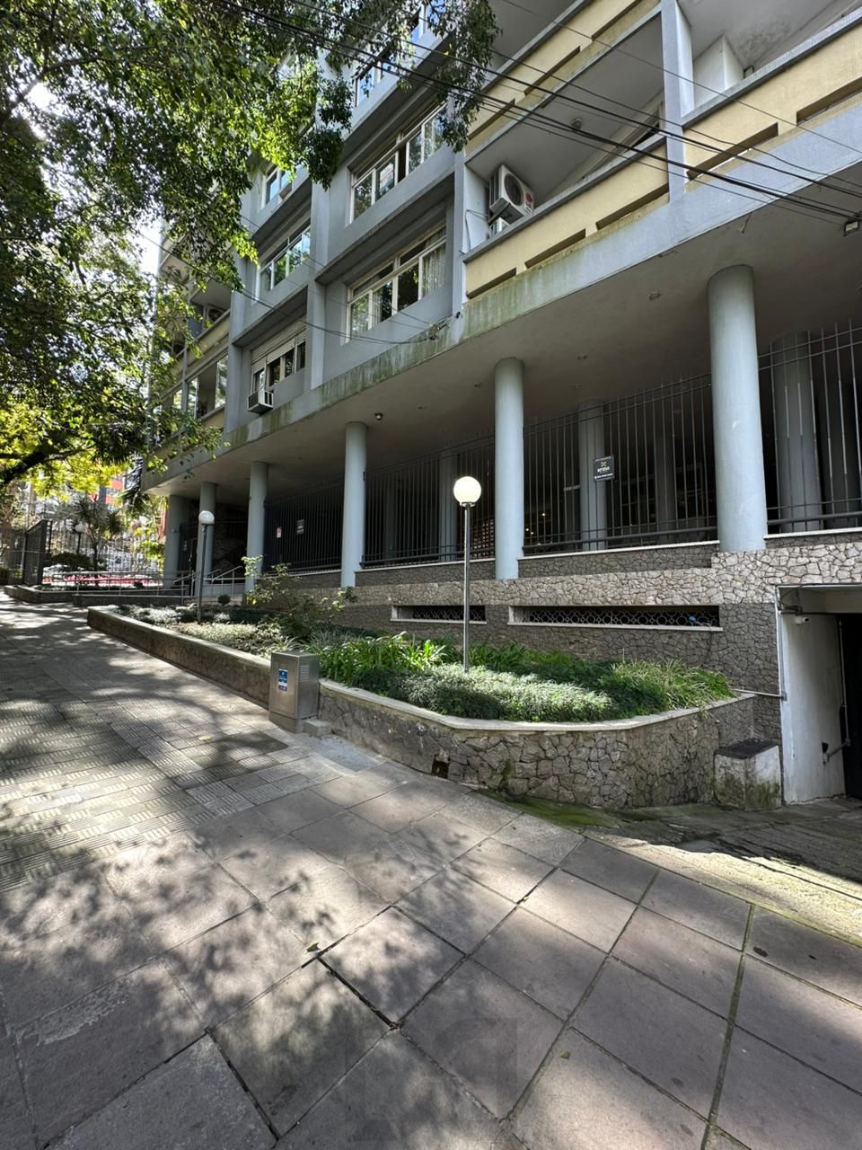 Apartamento 2 dormitórios a venda no Bairro Moinhos de Vento em Porto Alegre RS — foto 26