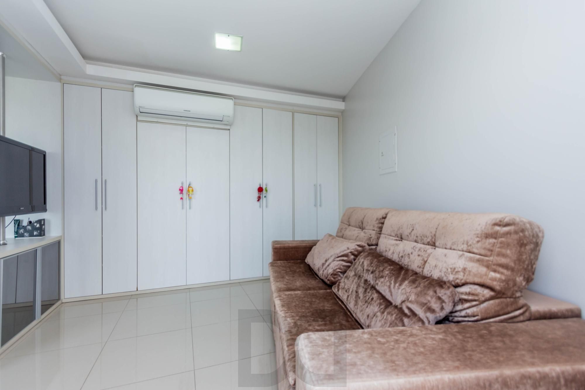 Casa Alto Padrão 3 dormitórios, 2 suítes, 4 banheiros, 4 vagas/box, Bairro Santo Antonio em Porto Alegre RS — foto 31