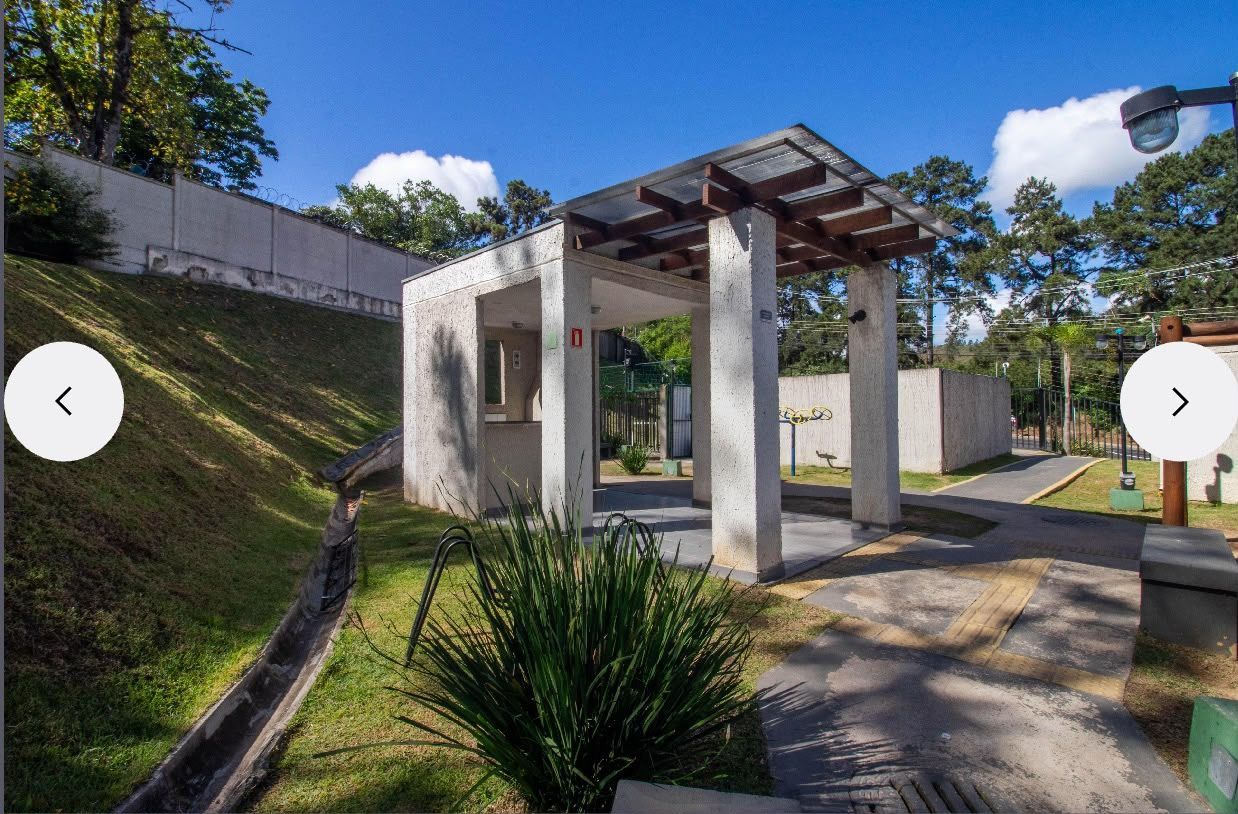 Apartamento Reformado com 2 Dormitórios e Excelente Localização — foto 12