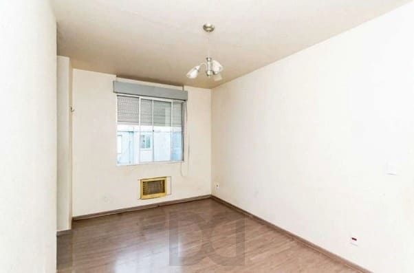 Apartamento 2 quartos, piso laminado, garagem coberta, próximo á UNIRRITER e 4 quadras Protásio Alves. — foto 1