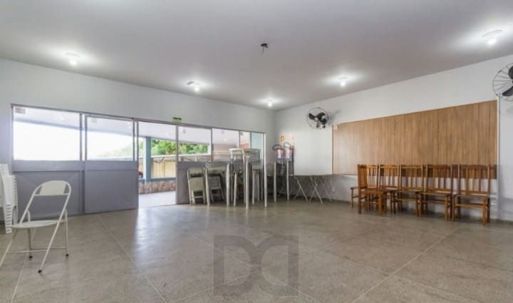 Apartamento 2 quartos, piso laminado, garagem coberta, próximo á UNIRRITER e 4 quadras Protásio Alves. — foto 22