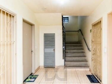 Apartamento 2 quartos, piso laminado, garagem coberta, próximo á UNIRRITER e 4 quadras Protásio Alves. — foto 17