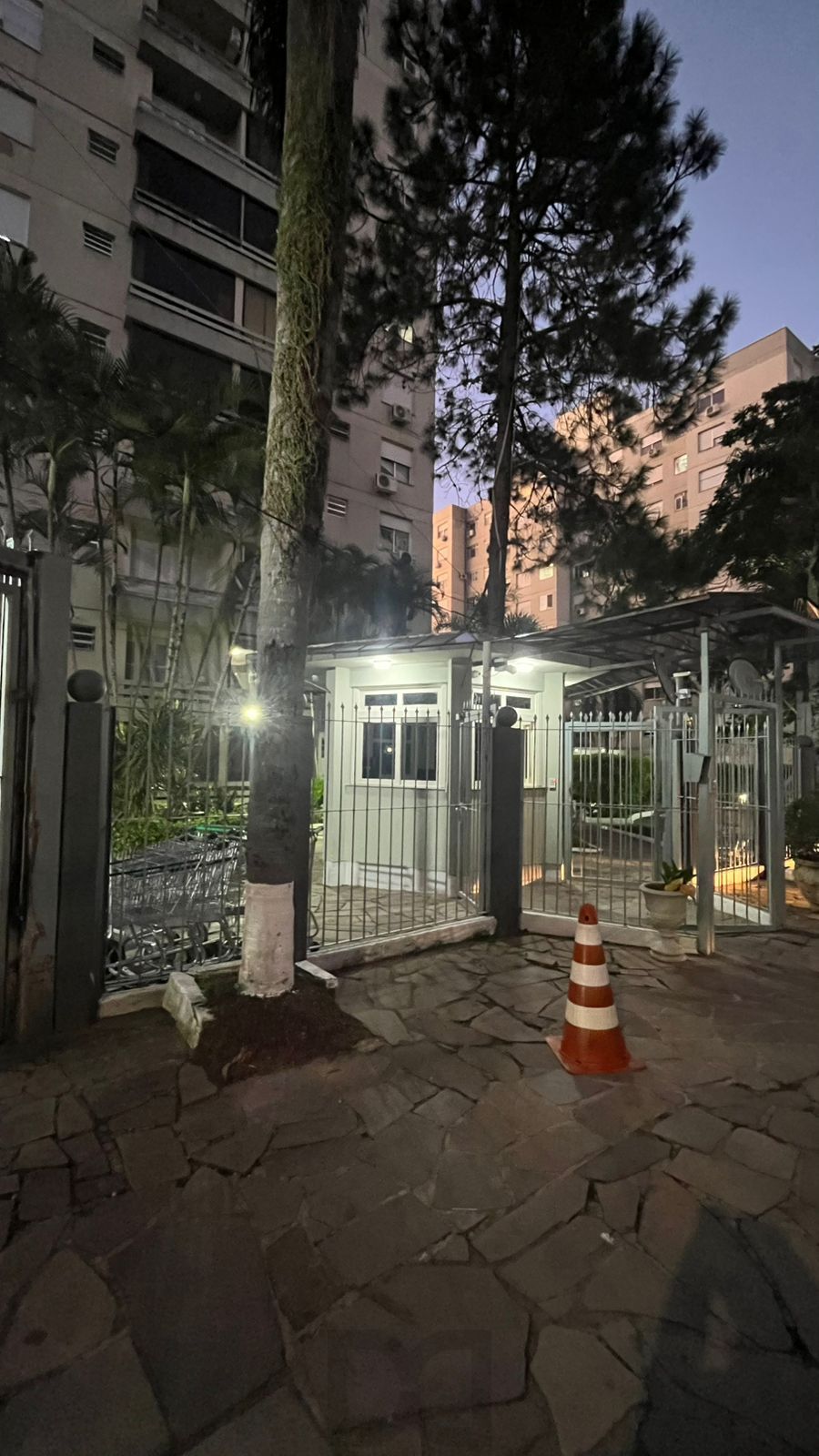 Apartamento 2 Dormitórios com 61,50m² em Condomínio com Lazer Completo e Rua Tranquila — foto 30